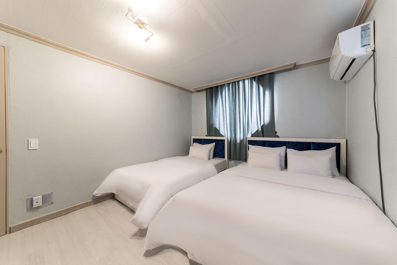 Goodstay Grand Motel Chuncheon Exterior photo